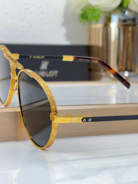 Picture of Hublot Sunglasses _SKUfw69653940fw